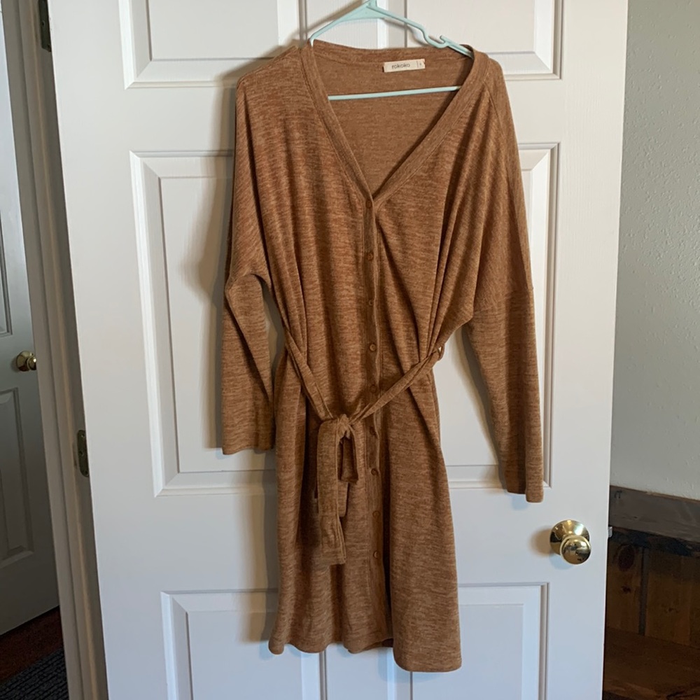 Rokoko - L - button down sweater dress